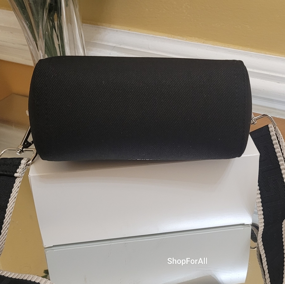 - Givenchy - Picture 9 of 15